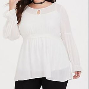 Torrid Plus Size 2 Outlander White Tunic Blouse